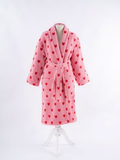 LOCAL SELLER & FREE SHIPPING Unique Elegant Heart Shape Bathrobe Perfect Gift For Your Lovely Ones! Made of 100% Turkish Cotton Woven in Traditional Jacquard Looms Plush  Thick  Keeps you Warm No Hoods or Fringe SIZE Medium Size Length 45" Sleeve length 20" Shoulders 21" Chest 19" Waist 30" Weight : 3 Pounds CARE INSTRUCTIONS Machine Wash (Delicate Cycle) Tumble Dry in Low Temperature Please no bleach or softener #valentines #valentinesdaygift #christmasgift #turkish towel robe #cotton robe #lux Cute Robes, Cute Bathrobe, Bath Tools, Pajamas Aesthetic, Terry Cloth Robe, Womens Bathrobes, Dream Christmas, Plush Robe, Gifts Boxes