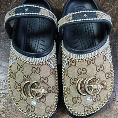 Brand New Custom Crocs Size 8 Customized Crocs Shoes, Bae Crocs, Bedazzled Sandals, Croc Decor, Bedazzled Crocs, Croc Ideas, Designer Crocs, Crocs Shoes Women, Cool Crocs