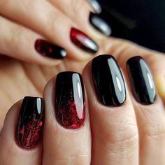 Amazing nail polish colors I adore DIYnailart Black nails with Red Black Nails, Black Gel Nails, Black Nails With Glitter, Black Coffin Nails, Black Acrylic Nails, Square Nail Designs, Black Nail Art, Nail Colors Winter, Black Nail Designs