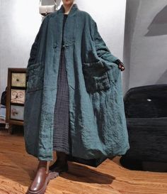 Linen Winter Clothes, Oversized Long Cotton Outerwear, Vintage Long Cotton Outerwear, Green Oversized Long Outerwear, Long Green Cotton Outerwear, Oversized Long Vintage Outerwear, Vintage Oversized Long Outerwear, Long Cotton Outerwear For Daywear, Winter Linen Solid Color Outerwear