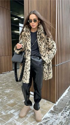 December Clothes, Leopard Print Coat Outfit, Leopard Coat Outfit, Outfit Coat, Leopard Print Coat, Trendy Fall Outfits, Looks Street Style