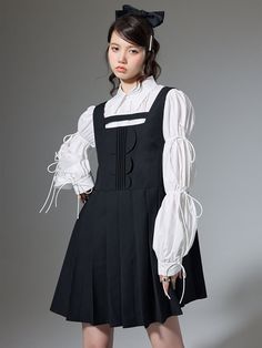 Material: Polyester80% Viscose20% Size: SML Model: 170cm/48kg 着丈 胸囲 肩幅 S 83cm 88cm 33cm M 86cm 92cm 34cm L 89cm 96cm 35cm Japan Outfits, Lace Mini Skirt, Fashion Reference, Gender Neutral Clothes, Month Workout, Elegant Feminine, Future Outfit, Suspender Skirt, Romantic Lace