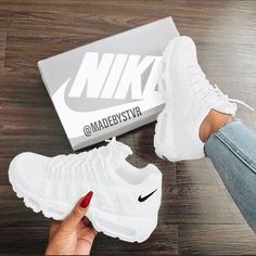 Kasut Nike, Nike Street, Latest Fashion Shoes, Tennis Shoes Outfit, Fantastic Shoes, Nike Air Shoes, Shoes Sneakers Nike, Sneakers Looks