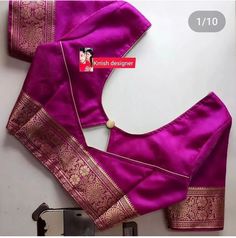 Banarasi Sadi Ka Blouse Design, Organza Blouse Back Neck Designs, Kath Padar Blouse Back Designs, Katpadar Saree Blouse Design Back Neck, Kath Blouse Designs Latest, Blows Back Design Latest, Latest Blouse Neck Design Back, Girls Blouse Designs Latest, Saree Blouse Neckline