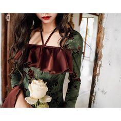 <Size> 

















 Small size



 Length: 122cm

 Shoulder width: 36cm

 Bust: 86cm

 Waist: 66cm

 Sleeve length: 64cm




 Medium size



 Length: 124cm

 Shoulder width: 37cm

 Bust: 90cm

 Waist: 70cm

 Sleeve length: 65cm




 Large size



 Length: 126cm

 Shoulder width: 38cm

 Bust: 94cm

 Waist: 74cm

 Sleeve length: 66cm









 <Material>



 polyester








 ＜Model wearing＞



 Wearing size



 Small size




 Model Dimensions



 Height: 169cm

 Weight: 52kg Green Velvet Fall Dress, Green Velvet Dress For Fall, Winter Green Velvet Dress, Green Velvet Dress For Winter, Forest Pattern, Pine Forest, Velvet Dress, Medium Size, Large Size