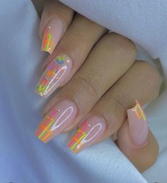 Carnaval Nails Design, Summer Nails 2023 Gel, Gel Summer Nails, Nails 2023 Gel, Nail Designs Bling, Sunflower Nail Art, Summer Nails 2023, Natural Nails Manicure, Fancy Nail Art