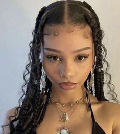 Hispanics With Braids, Boho Coi Leray Braids, Mexican Box Braids, Breaded Hairstyles For Women, Braided Hairstyles For Mexican Women, Festival Hair Black Women, Braids On Mexican Hair, Mixed Girl Braids Hairstyles, Mixed Hair Braids