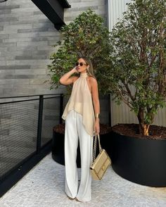 Spring Formal Outfits, Elegant Pants Outfit, Elegance Dress, Overalls Outfit, Vsco Girl, Classy Fashion, Cute Fall Outfits, Fashion Mistakes, Looks Chic