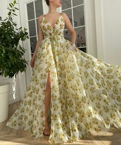 Sunflower Organza Gown - Teuta Matoshi Teuta Matoshi Dresses, Matoshi Dress, Teuta Matoshi, Organza Gown, Floral Evening Dresses, Organza Gowns, Sunflower Dress, Exquisite Gowns, Full Circle Skirt