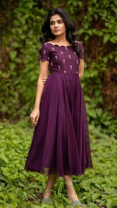 Long Frocks For Women Design, Tops Stiching Pattern, Tops Stiching Models, Trendy Long Frocks For Women, Indian Long Frocks With Sarees, Onam Outfits Ideas College, Anarkali Models For Stitching, Ethnic Frocks For Women