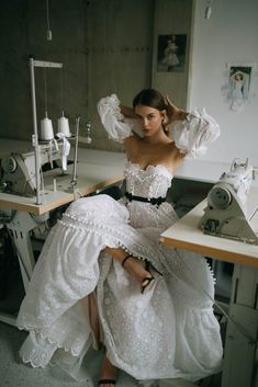 Wedding gown Rara Avis Omela | LUXX NOVA Sleeveless Wedding Gown, Rara Avis, Bridal Robes, Wedding Things, Fancy Dresses, Dream Dress, Wedding Gown, Look Fashion, Pretty Dresses