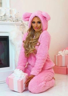 #anetkvitkovskaya #girl #woman #blonde #dress #fashion #photo #shop #vogue #aesthetic Vogue Aesthetic, Blonde Dress, Pink Pjs, Pink Blonde, Bunny Fashion, Mens Fur Coat, Cute Onesies, Long Eyelashes, Womens Pjs