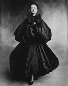 Cristobal Balenciaga Designs, Harem Dress, Vintage Balenciaga, Cristobal Balenciaga, Balenciaga Dress, Photo Hacks, Irving Penn, Balenciaga Fashion, Sack Dress