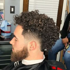 Fohawk Haircut Fade Curly, Curly Fohawk Haircut, Boys Haircuts Curly Hair, Fohawk Haircut, Curly Mohawk, Black Hair Cuts, Curly Hair Fade