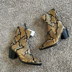 Bnwt Zara Python Boots Size 6 Gold Boots With Block Heel For Spring, Leather Boots With Snake Print For Spring, Chic Summer Boots By Zara, Zara Chic Summer Boots, Chic Zara Summer Boots, Chic Summer Zara Boots, Zara Brown Boots For Spring, Zara Casual Boots With Block Heel, Trendy Snake Print Boots For Spring