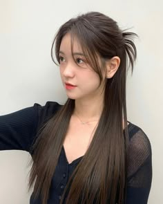 Top 33 Korean Hairstyles 2024 �– Revamp Your Style with Chic Looks! Korean Hair Trends, Hair Long Styles, Pretty Hair Cuts, Hairstyle 2024, Bangs Ideas