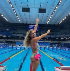 Swim Tech Suits, Swimmers Body Woman, Swimmer Girl Aesthetic, Swimmer Aesthetic, Swim Competition, Swimming Pics, Yusra Mardini, Swim Team Pictures, Competitive Swimming Pictures