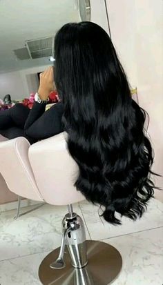 Black Volume Hair, Long Dark Black Hair, Long Black Hair Latina, Volume Black Hair, Dark Black Brown Hair, Black Hair Curled, Curled Black Hair, Long Black Hair Aesthetic, Dark Long Hair