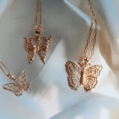 Just like the butterfly, you must leave the old behind to begin anew and soar. Give her the gift of wings with this beautiful butterfly necklace. DETAILS - 14k yellow gold butterfly VARIATIONS If you require any variation of this style (a different style chain, longer chain, etc.) feel free to message us. We will do our best to accommodate you. Additional costs may apply depending on the variation. POLICY We do accept returns on this item minus a $25 restocking fee. Return shipping is the respon Fine Jewelry Rose Gold Butterfly Charm, Elegant 14k Gold Butterfly Jewelry, Dainty Gold Butterfly Jewelry, Dainty Yellow Gold Butterfly Jewelry, Dainty 14k Gold Butterfly Jewelry, Dainty Butterfly Yellow Gold Jewelry, Rose Gold Butterfly Fine Jewelry, Fine Jewelry Gold Butterfly Charm, Fine Jewelry Butterfly-shaped Yellow Gold Jewelry