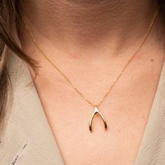 Gold Wishbone Necklace. Perfect for Layering. Dress it up or dress it down. Dainty and simple. 14K Gold filled Chain, with Vermeil Pendant Made in California. Worn Everywhere. Cute Gold Necklace, Wishbone Necklace Gold, Simple Gold Necklace, Wishbone Necklace, Gold Necklace Simple, Necklace Cute, Linking Rings, Gold Signet Ring, Gold Charm Necklace