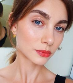 Peach Makeup Look, Burgundy Makeup Look, Brown Makeup Looks, No Make Up Make Up Look, Red Makeup Looks, French Makeup, Purple Makeup Looks, Vintage Makeup Looks, Makeup Routines