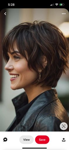 Fine Flat Hair, Shaggy Short Hair, Shaggy Haircuts, Bob Haircut With Bangs, Bob With Bangs, Flat Hair, Long Bangs, Cute Cuts