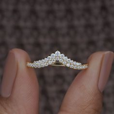 14K Chevron Diamond Ring, Curved Wedding Band, Moissanite / Lab Grown Diamond Matching Band, V shape Ring, Bridal anniversary Stacking Ring ● 𝐃𝐢𝐚𝐦𝐨𝐧𝐝 𝐃𝐞𝐭𝐚𝐢𝐥𝐬: ➢ Shape: Round Cut ➢ Diamond Type: Lab Grown Diamond ( EF - VS) / Moissanite ( DE - VVS) ➢ Carat: 0.3 TCW apx ● 𝐑𝐢𝐧𝐠 𝐃𝐞𝐭𝐚𝐢𝐥𝐬: ➢ Ring Width: 1.6 MM ➢ Ring Thickness: 1.5 MM 𝐀𝐥𝐥 𝐥𝐢𝐬𝐭𝐞𝐝 𝐫𝐢𝐧𝐠 𝐚𝐫𝐞 𝐦𝐚𝐝𝐞 𝐚𝐬 𝐚 𝐜𝐮𝐬𝐭𝐨𝐦 𝐨𝐫𝐝𝐞𝐫, 𝐚𝐧𝐝 𝐡𝐞𝐧𝐜𝐞, 𝐭𝐡𝐞 𝐦𝐞𝐚𝐬𝐮𝐫𝐞𝐦𝐞𝐧𝐭𝐬 𝐨𝐫 𝐜𝐚𝐫𝐚𝐭 V Shape Ring, Diamond Stacking Rings, Curved Wedding Band, Ring Ideas, Matching Band, Ring Diamond, Stacking Ring, Round Cut Diamond, Stacking Rings