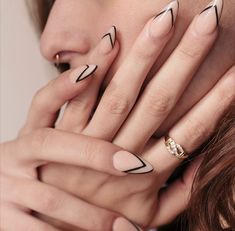 Black Dress Nail Ideas, Pretty Fingers, Unghie Sfumate, Confetti Nails, Elegant Nail Designs, Nude Nail, Nail Art Gel, Fingernail Polish, Painted Nails