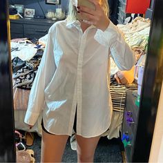 Oversized Fit. White Poplin Oxford White Crochet Tank Top, Abercrombie (women), Stretchy Crop Tops, Royal Blue Shorts, Waffle Shirt, Sports Bra Top, Oversized Flannel, Crop Top Sweatshirt, Black Houndstooth