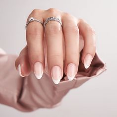 Explore easy-to-follow steps and tips for achieving stunning acrylic nails without the salon visit #naildesigns#acrylicnails#diyacrylicnails#simpleelegance#nailartideas#homemanicure#minimalnailart#nailinspo#elegantnails#nailfashion Press On Nails Almond, Office Nails, Fake Nails White, 30 Nails, Nails Kit, Manicure Diy