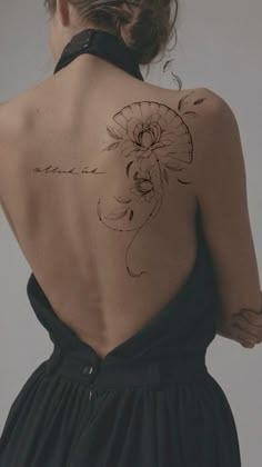 Piece Tattoo, Nice Tattoos, Seshomaru Y Rin, Back Piece Tattoo, Tattoo Model, Bag Design, Tattoo Stencils, Flower Tattoos, Future Tattoos