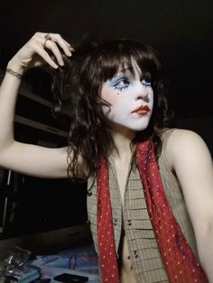 #makeup #circuscore #clown #clownmakeup #circusmakeup #tiktok Deranged Clown Makeup, 70s Clown Makeup, Minimal Clown Makeup, Mime Makeup Pretty, Casual Clown Makeup, Rodeo Clown Makeup, Coquette Clown, Subtle Clown Makeup, Clown Hairstyles