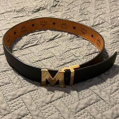 Great Condition If You See It And It Doesn’t Say Sold That Means It’s Still Available Thank You! Reversible Belt, Black Tan, Accessories Men, Black And Tan, See It, Belts, Meant To Be, Mens Accessories, Thank You