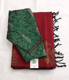 Rathi Magil Combo ( maroon,green) Normal Saree, Ruffle Trend, Party Portrait, Katan Saree, Ethnic Wears, Pick Outfits, College Wear, New Saree Designs, Vastu Tips