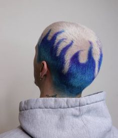 Bleached Hair Men, Flame Hair, Short Dyed Hair, Buzz Cut Hairstyles, Hair Colour Design, Dyed Hair Men, Dyed Hair Blue, Shaved Hair Designs, Light Blue Hair