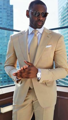 Beige suit for men Terno Slim Fit, Costum Elegant, Tan Suit, Beige Suits, Dress Suits For Men, Mens Fashion Edgy, Designer Suits For Men, Fashion Suits For Men, Sharp Dressed Man