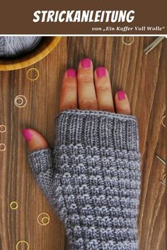 Knitted Gloves, Fashion Sewing, Hand Warmers, Fingerless Gloves, Diy And Crafts, Knit Crochet, Knitting Patterns, Projects To Try