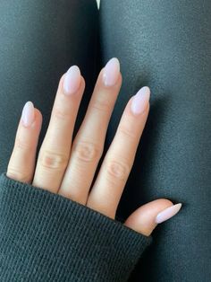 Cute Almond Nails Pink, Nail Inspo Almond Short, Nails March, March Nails, Shape Nails, Short Almond Nails, Bath Gel