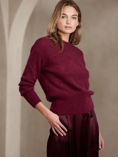 Oversized Ambra Sweater | Banana Republic Italian Winter Outfits, Classic Essence, Sustainable Manufacturing, Fall Winter Wardrobe, Family Picture, Jewel Tones, Cashmere Sweaters, Crochet Clothes, Tuscany