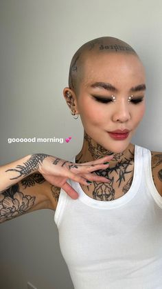 Shave Her Head, Make Up Inspo, Makeup Designs, Pretty Makeup, Tattoo Style, Makeup Nails, Pretty Woman