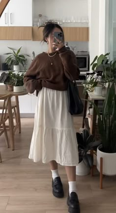 Outfit Inspirations Long Skirt, Cute Modest Teacher Outfits, Cottage Core Sweater Outfit, Modest Loose Outfits, Outfit Inspo For Teachers, Casual Maxi Skirt Outfits, Linen Skirt Fall Outfit, Fall Princess Outfit, Modest Fall Outfits Aesthetic