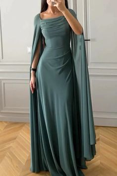 Olivia Mark - Exquisite Maxi Dresses with Deep V-Neckline for Formal Parties كريستال ريد, Dirndl Outfit, Bandeau Tops, Sleeveless Skirt, Evening Gowns Elegant, Amazing Fashion, Mini Robes, Solid Color Dress, Black Tie Event