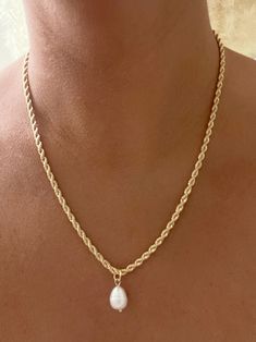 Pearl Necklace Gold, Necklace Rope, Thick Rope, Gold Pearl Necklace, Freshwater Pearl Necklace, Necklace Pearl, Rope Necklace, Chain Necklaces, Chunky Necklace