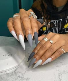 Matte Design Nails, Matte Grey Acrylic Nails, Matt Nail Ideas, Gray Nails Acrylic, Gray Nail Designs, Most Beautiful Nail Designs, Nail Options, Gray Nail, Fye Nails