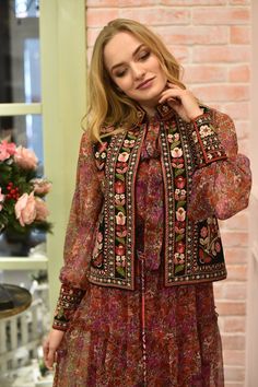 Jacket Designs, Handmade Vest, Holiday Dresses Women, Ethno Style, Embroidered Vest, Women Vest, Afghan Fashion, Afghan Clothes, Estilo Hippie