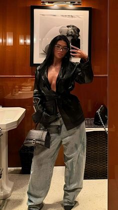 Baddie Outfits 2024, Modest Casual Outfits, Looks Street Style, Fashion Attire, Hottest Fashion Trends, Street Style Chic, Mode Inspo, Outfit Goals