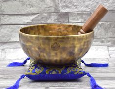 9 inches Full Moon Singing Bowl-Handmade Full Moon Bowl-Tibetan Full Moon Bowl Chakra Bowl, Meditation Bowl, Sound Meditation, Healing Vibrations, Tibetan Singing Bowls, Metal Bowl, Singing Bowl, Sound Healing, Singing Bowls