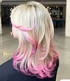 Blond With Pink Tips, Pink And Blonde Split Hair, Blonde Hair With Different Colors, Short Blonde Hair Pink Tips, Blond Hair Pink Tips, Pink Frosted Tips Hair, Platinum Hair With Pink Highlights, Blond And Colored Hair, Blonde With Fun Colors