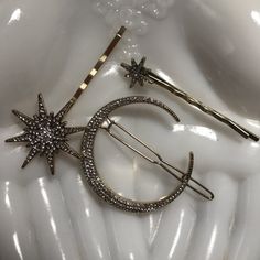 Brand New In Packaging- A Set Of Three Vintage Look Hairclips- Gold Tone With Tons Of Sparkle! One Large Crescent Moon And Two Mid Century Modern Style Stars. Moon And Star Hair Pieces, Moon Hair Clip Wedding, Moon Hair Pin, Crescent Moon Hair Pin, Star And Moon Hair Clips, Star Hair, Mid Century Modern Style, Barrettes, Stars And Moon