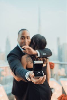 men luxury lifestyle Men Luxury Lifestyle, Luxury Rooftop, Luxury Proposal, Rooftop Proposal, Engagement Proposal Photos, Engagement Photo Shoot Poses, Shooting Couple